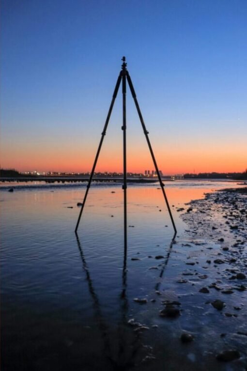 Trípodes y bípodes para rifles: estabilidad y precisión en disparos largos